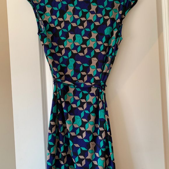 Blue/green geometric patterned dress - Picture 2 of 2